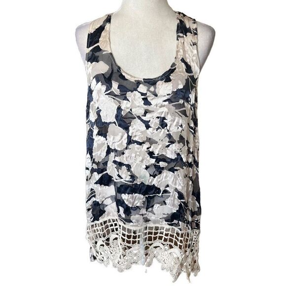 Johnny Women's Floral ScoopNeck Sleeveless Lace Blouse Top White & Black Small - Picture 1 of 5